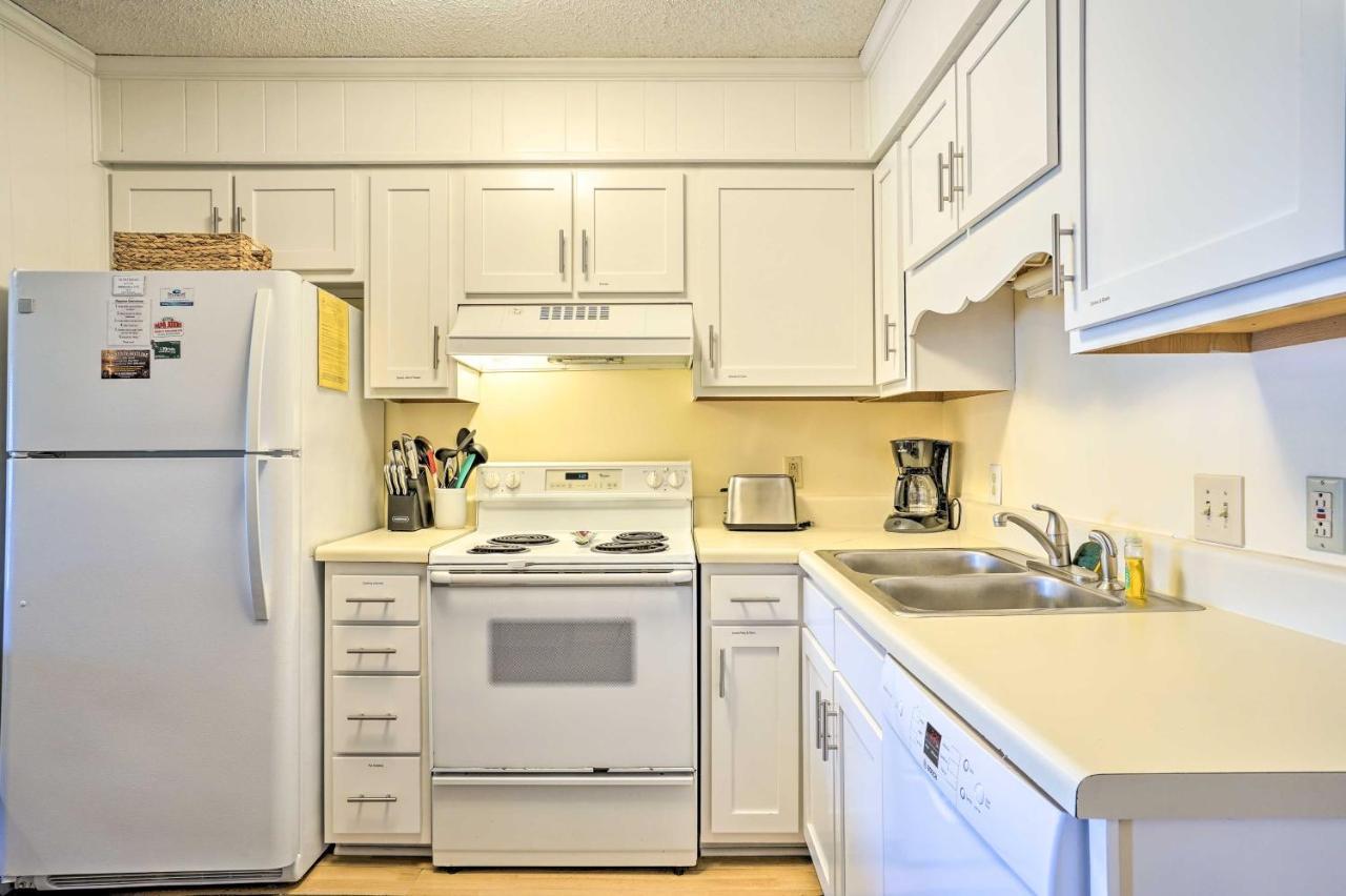 Isle Of Palms Condo With Pool Access Walk To Beach! Εξωτερικό φωτογραφία