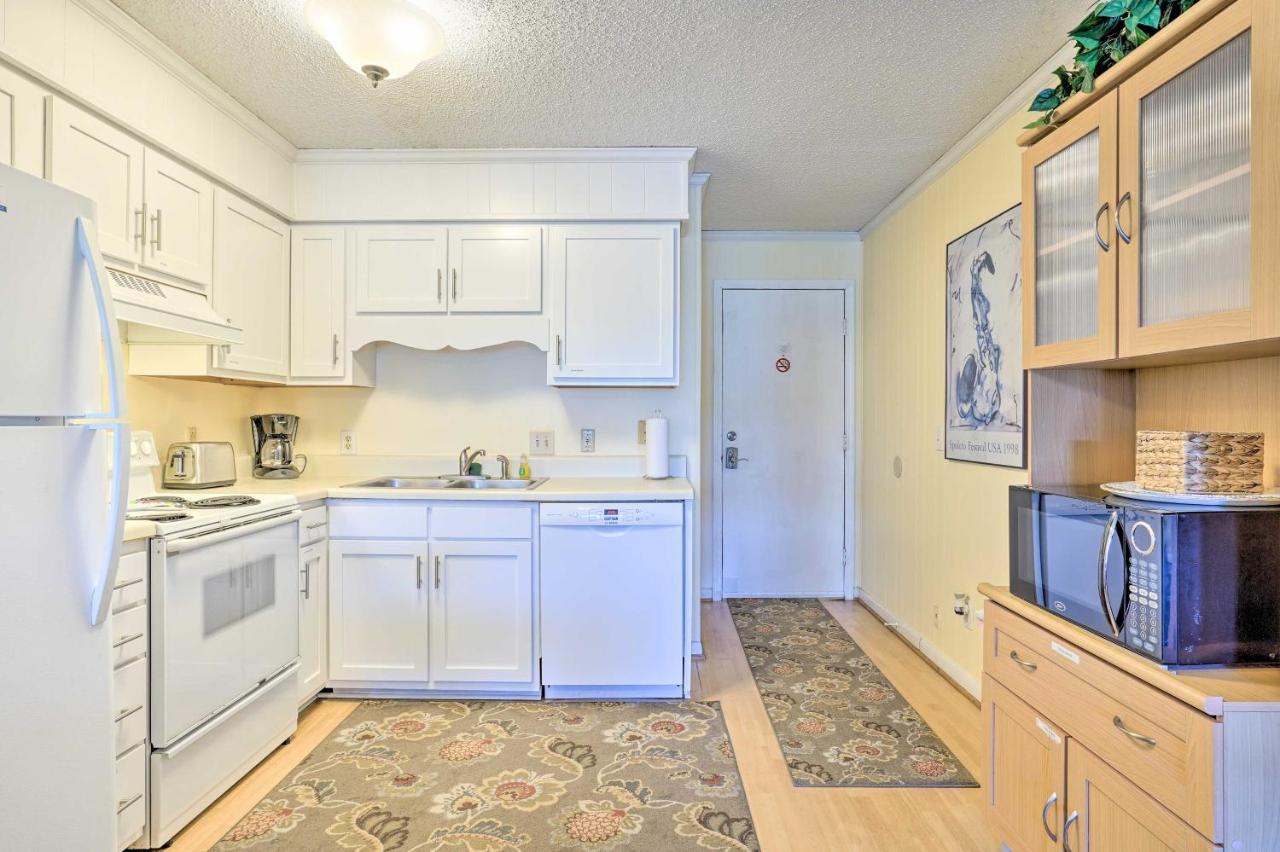 Isle Of Palms Condo With Pool Access Walk To Beach! Εξωτερικό φωτογραφία